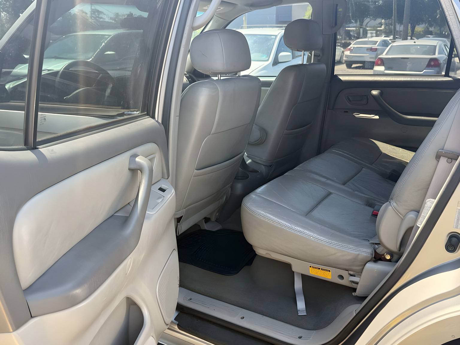 2002 Toyota Sequoia SR5 – photo 10